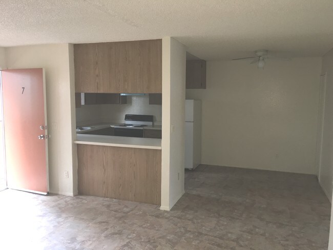 Foto del edificio - 12547 Oak Knoll Rd