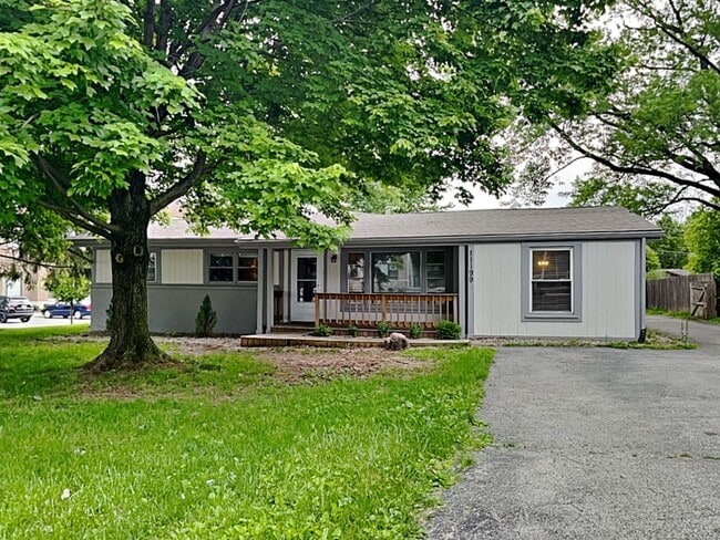 Building Photo - 11199 Lantern Rd