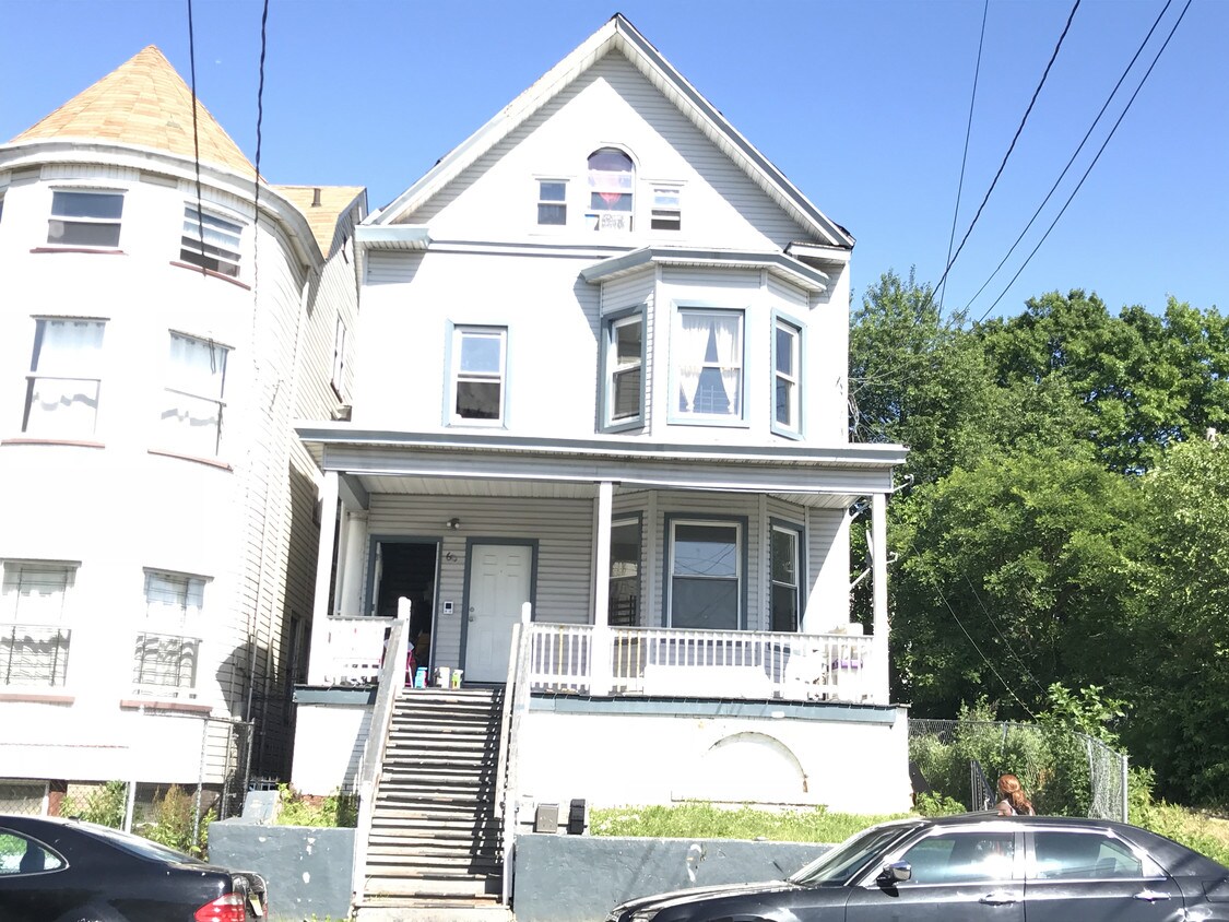 60 Hillside Ave, Newark, NJ 07108 Apartments in Newark, NJ