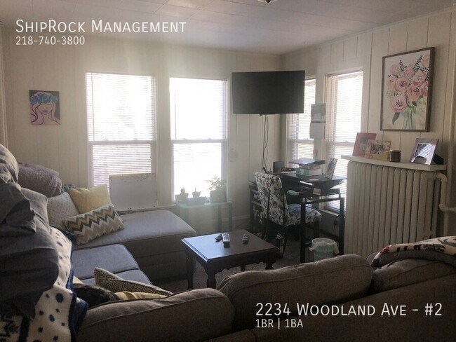 Foto del edificio - 2234 Woodland Ave