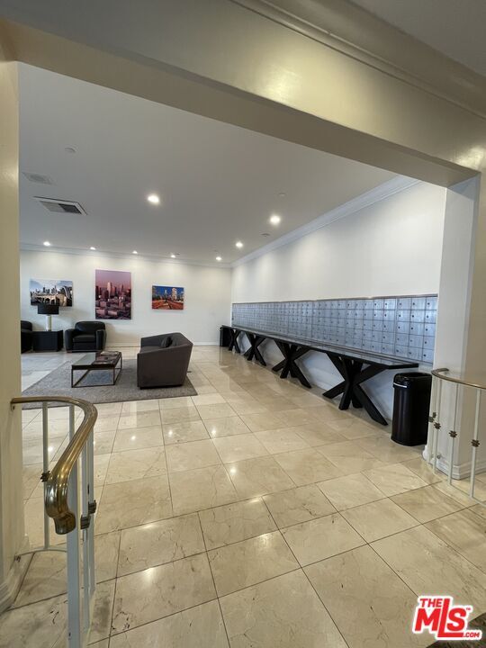 Foto del edificio - 600 W 9th St