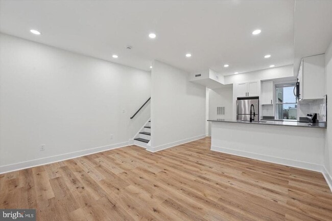 Building Photo - 1145 S 15th St