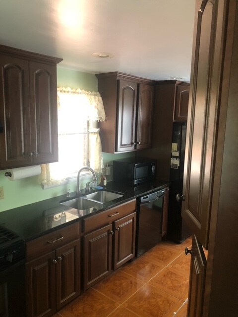 Foto principal - 7225 Hazel Ave