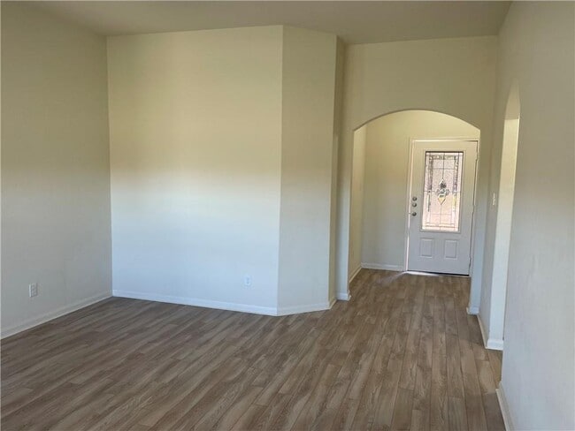 Foto del edificio - 1252 Violet Ln