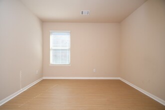 Building Photo - 10015 Bitternut Hickory Ln