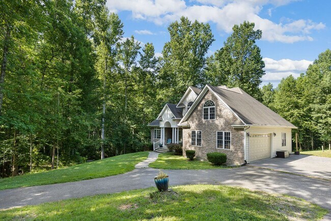 Foto del edificio - OPEN HOUSE SUNDAY - STUNNING RENOVATED HOM...