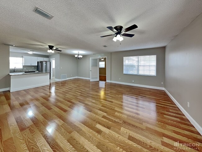 Foto del edificio - 12336 Mayberry Rd