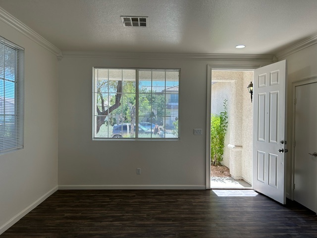 Building Photo - 5656 Indian Springs St