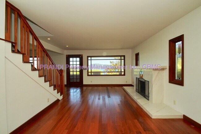 Foto del edificio - 63 Glen Dr