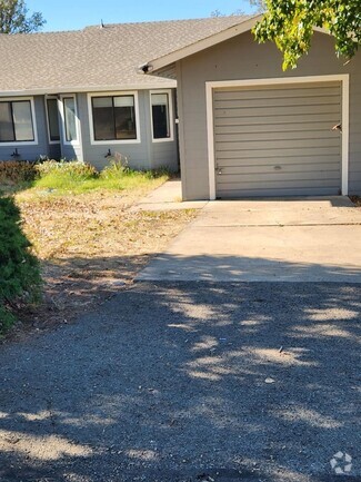 Building Photo - 21847 Chimney Rock Dr