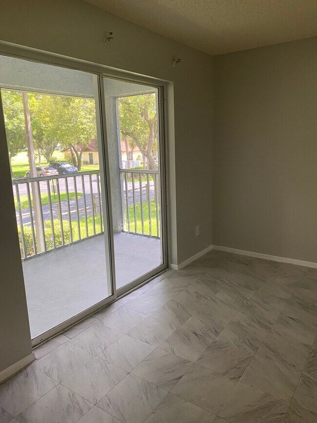 Living:Dining Room Area - 588 Fairways Ln