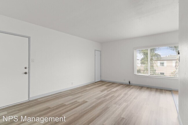 Foto del edificio - 1 br, 1 bath Apartment - 731-745 Orange Av...