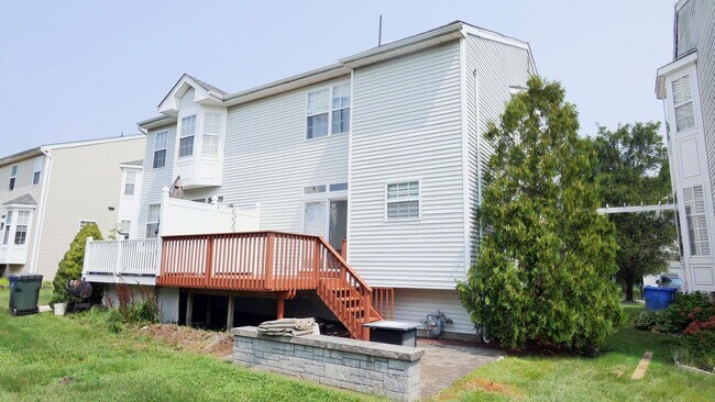 Foto del edificio - Beautify Townhouse Duplex, 1 Car Garage, 3...