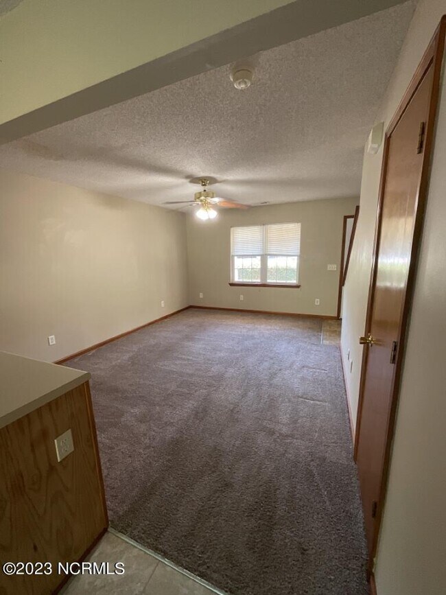 Building Photo - 104 Pisgah Ct