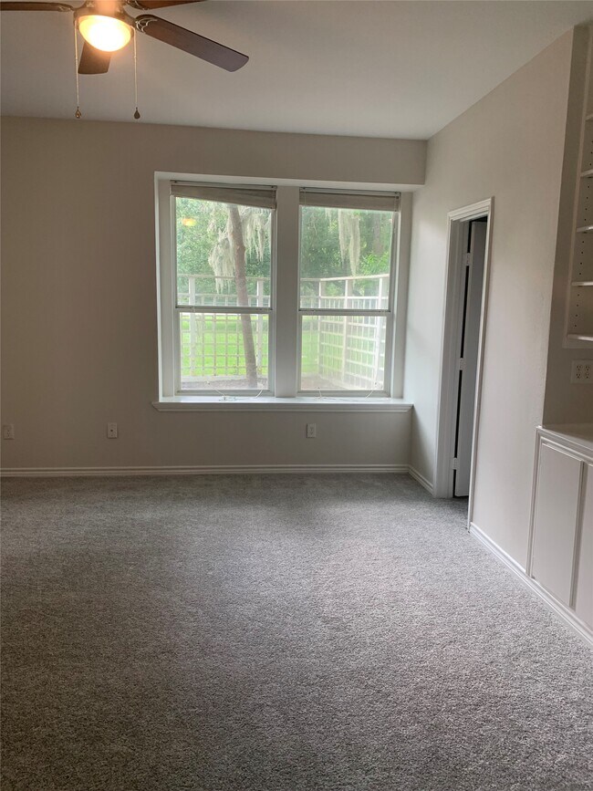 Foto del edificio - 11 Lords Cir