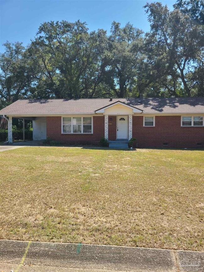 Building Photo - 812 Ash Dr