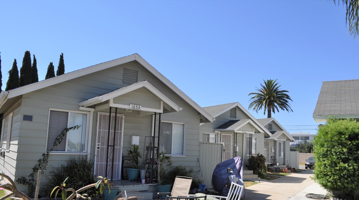 Foto principal - 1653-1657 254th St