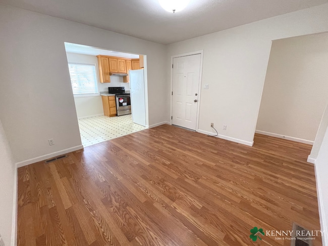 Building Photo - 394 San Bruno Ave
