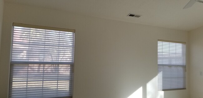 Vistas al jardín orientado al norte - 137 E 755 S