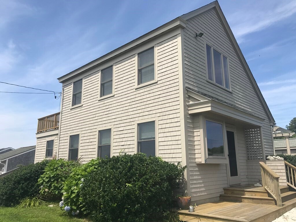 31 2nd St, Westport, MA 02790 House for Rent in Westport, MA