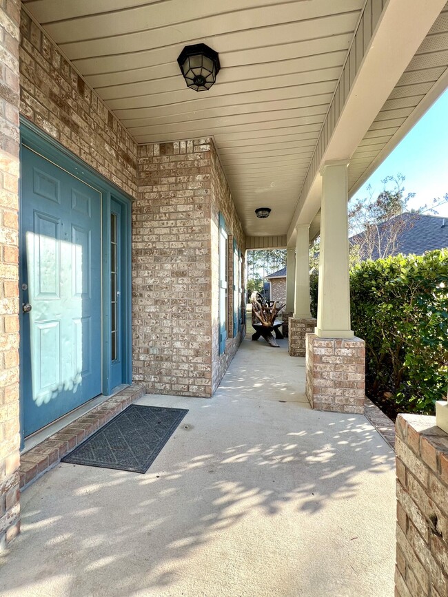 Foto del edificio - 68 Hemingway Ln