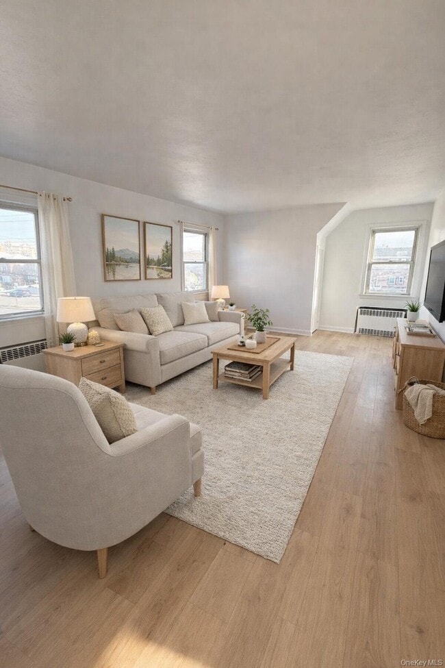 Building Photo - 165-25 Union Tpke