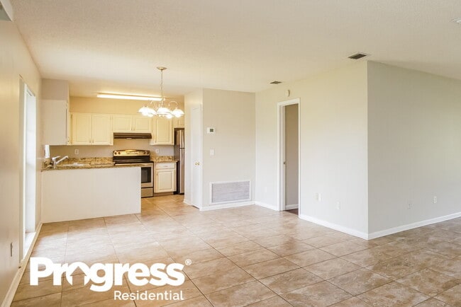 Foto del edificio - 2141 Kendall Ct