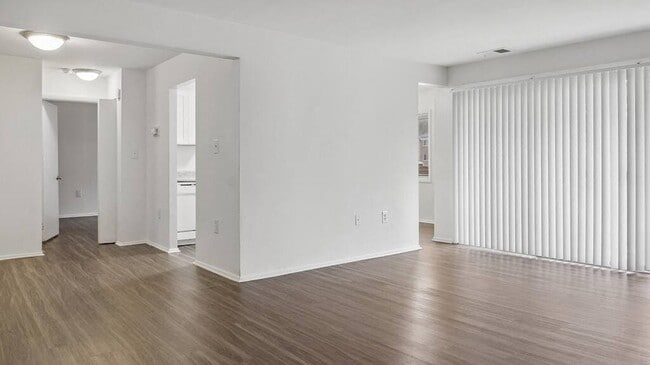 Building Photo - Oakfield Apartment Homes