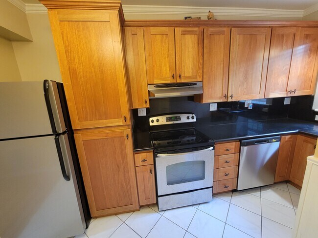 Kitchen #1 - 792 Hayes St