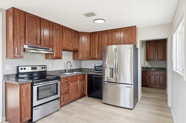 Foto del edificio - 1151 E 88th Ave