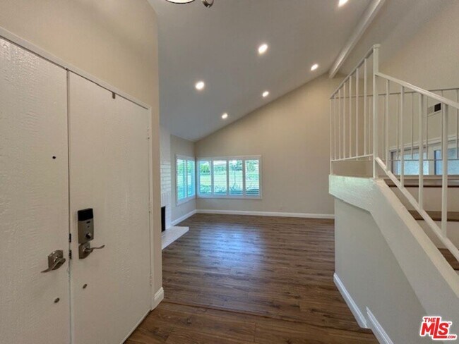 Foto del edificio - 21111 Vía Corrillo