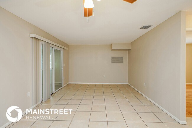 Foto del edificio - 3031 Dillman Dr