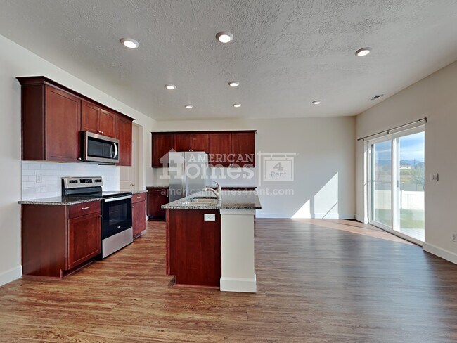 Foto del edificio - 1237 E White Street