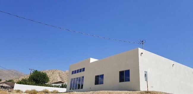 Foto del edificio - 9925 Mesquite Ave