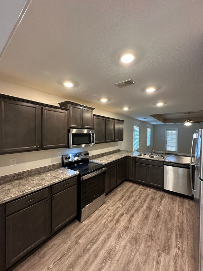 Foto del edificio - Olive Branch Schools- IMMEDIATE MOVE IN!!! 3 BR/2 BA