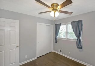 Building Photo - 1513 Wildwood Dr