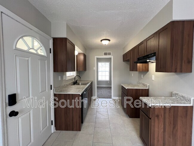 Building Photo - 3143 Golden Oaks Cove