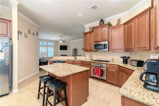 Foto del edificio - 1816 Harvest Bend Ln