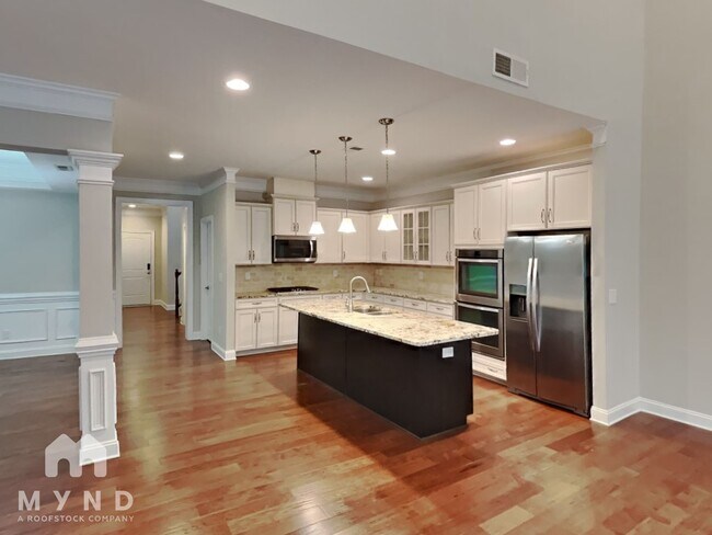 Foto del edificio - 5113 Pansley Dr