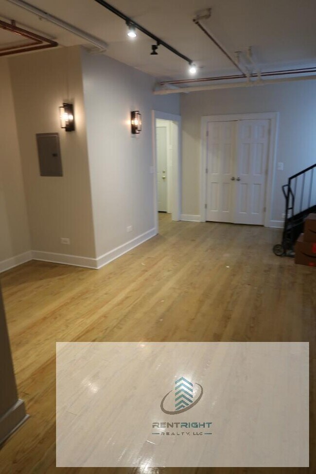 Foto del edificio - 4825-33 N Talman