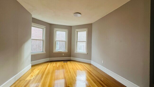 Foto del edificio - 152 Winchester St