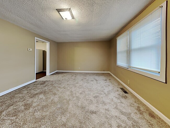 Foto del edificio - 812 W Smith Valley Rd