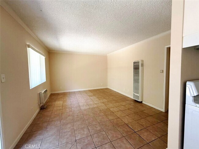 Foto del edificio - 8371 Northgate Ave