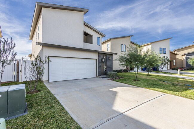 Building Photo - 514 Deer Path Lp