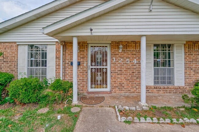 Building Photo - 12546 Claygate Dr