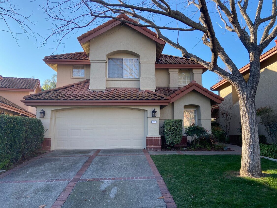 Foto principal - American River Canyon Folsom - 3 Bdrm, 3 B...