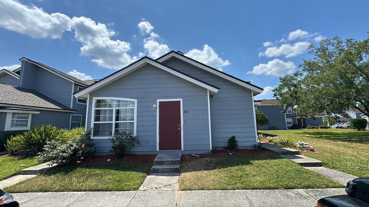 Primary Photo - 842 Caribbean Dr