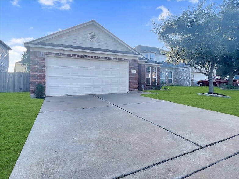 Foto principal - 2715 Yestereve Ct