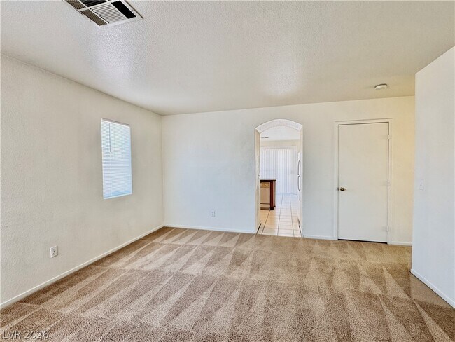Building Photo - 2048 Rose Coral Ave
