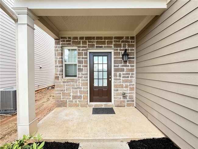 Building Photo - 1739 Charcoal Ives Rd